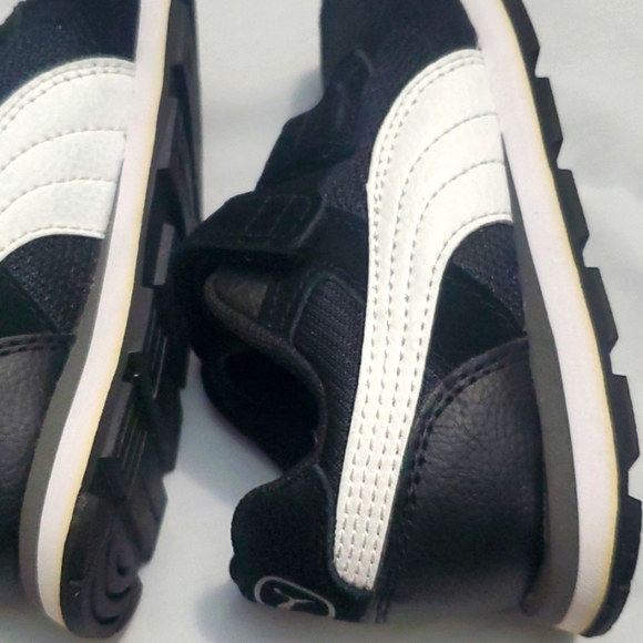 Toddler Size 8C Black and White Suede Puma - Picture 4 of 8